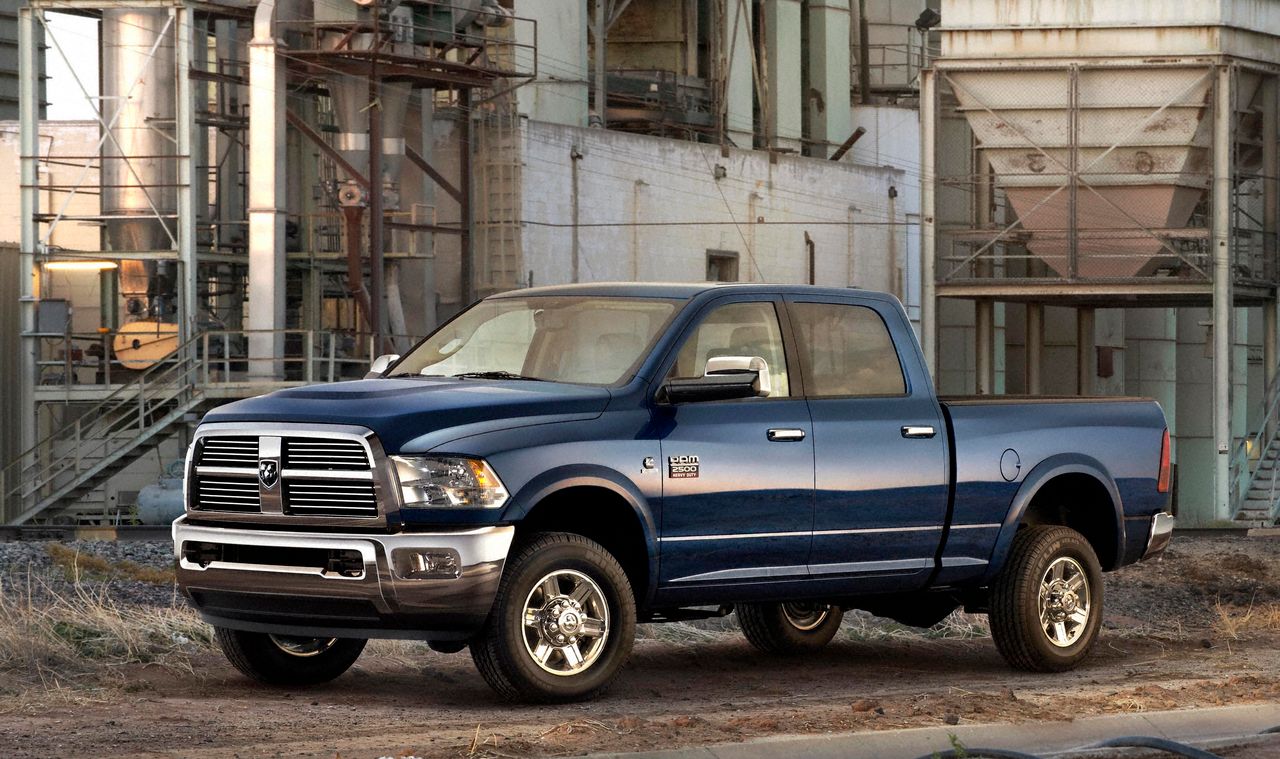 Dodge Ram 2500 Laramie Crew Cab (fot. turbodieselregister.com)