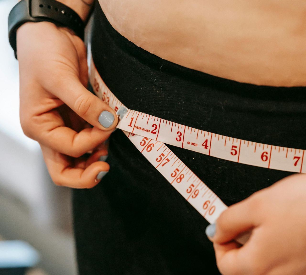 Tych owoców unikaj, jeśli chcesz schudnąć. Dietetyk pokazuje listę