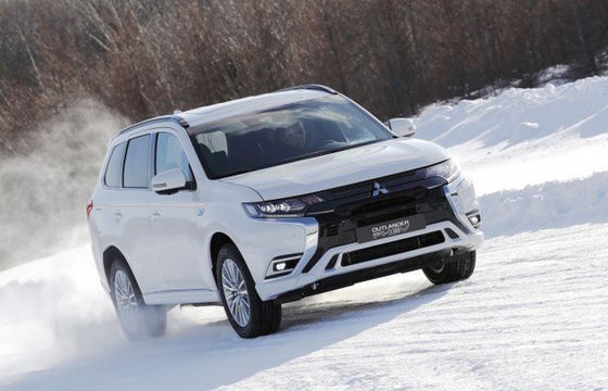 Mitsubishi na Geneva Motor Show 2018: nowy Outlander PHEV 2019, europejska premiera koncepcyjnego e-Evolution (wideo)