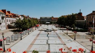 Rynek Starego Miasta w Płocku przejdzie metamorfozę. Będzie więcej zieleni, drzew i ławek!