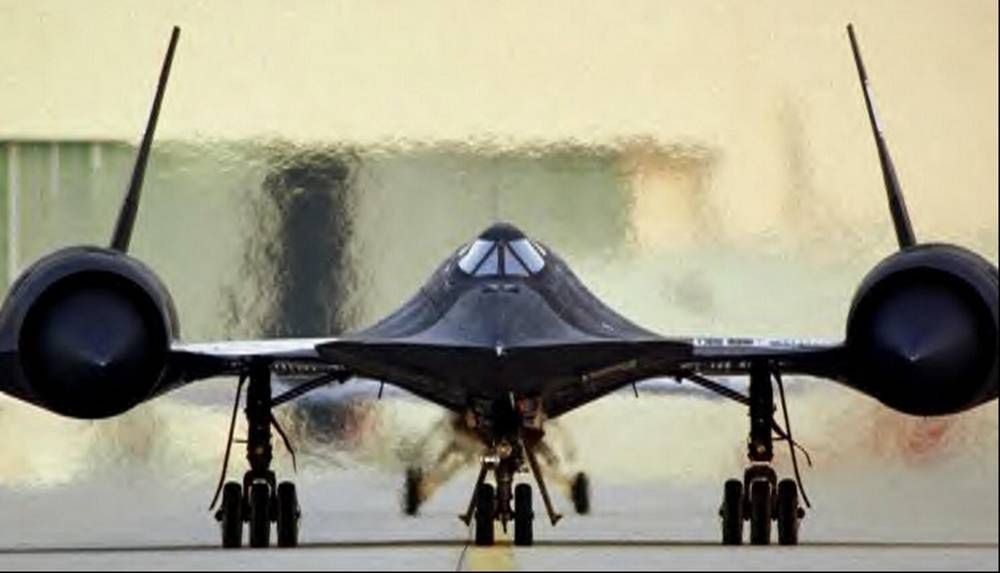 Niezwykłe konstrukcje [cz. 14]. SR-71 Blackbird zwany Habu 8