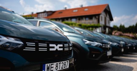 Dacia wprowadza na rynek gamę Extreme. Dla osób, które kupią dacię, ale nie chcą jeździć tanim autem
