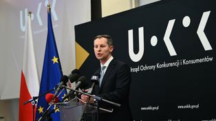 Droga pożyczka z pakietem usług. Prezes UOKiK nakłada karę na firmę pożyczkową
