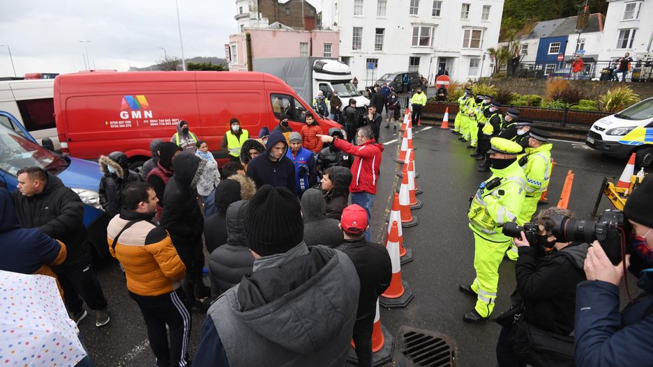 Wielka Brytania. Polacy uwięzieni na granicy. Z pożywieniem ruszyła Polonia