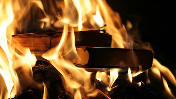 Lux occulta. Książki zakazane i groźne (zwłaszcza dla autorów) 1