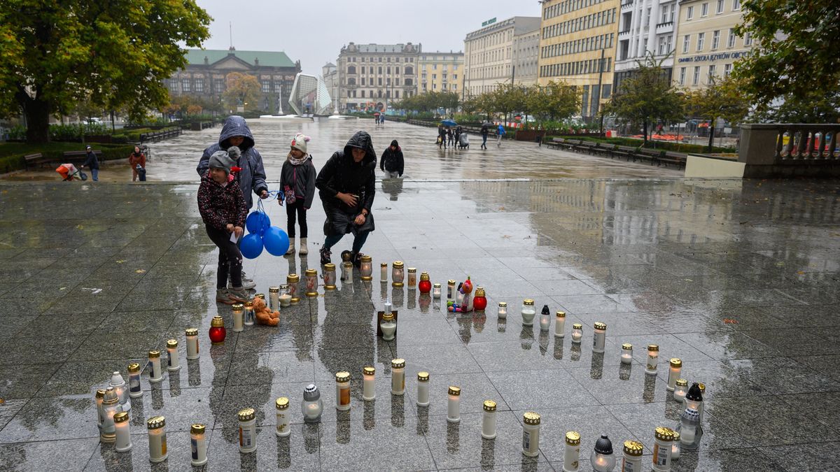 Mieszka�cy
Jakub Kaczmarczyk
Maurycy, no�ownik, przedszkolak, wiec, zab�jstwo, w poznaniu