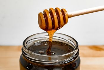Codziennie jesz miód? Zobacz, co dzieje się z twoim ciałem