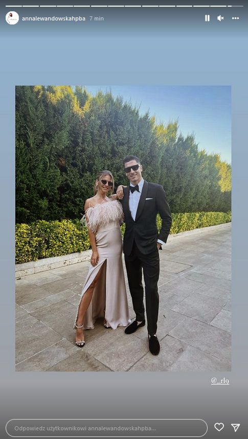 Anna i Robert Lewandowski, Milena Lewandowska-Miros i Paulina Krupińska bawią się na weselu tureckiego biznesmena