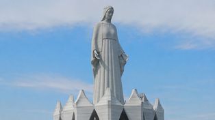 Pomnik Matki Boskiej, zwolnienia i cudze pieniądze. Dajmy Karkosikowi spokój [komentarz]
