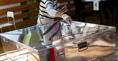 Popękane polskie społeczeństwo. Socjolog: Spory polityczne zawsze były w Polsce obecne