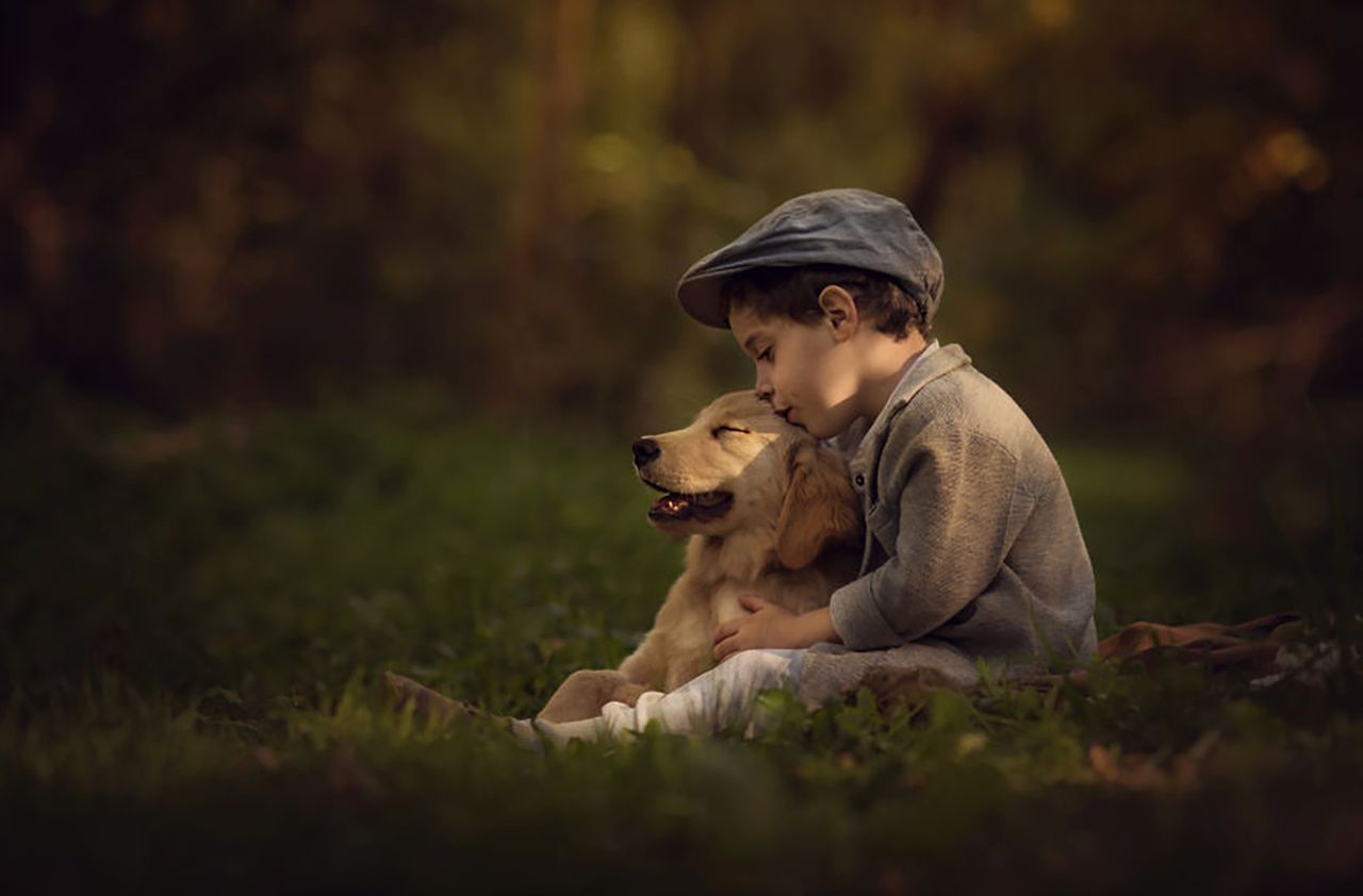 Przeurocze przygody chłopca i jego psa uchwycone na zdjęciach