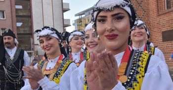 Tancerze ze świata podbijają Gorzów. Wystartował festiwal Folk Przystań