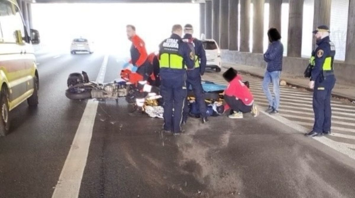 Wypadek motocyklisty na Trasie Łazienkowskiej