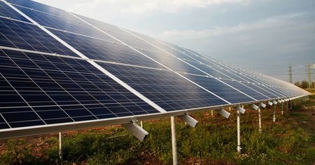 Magazyny energii i fotowoltaika? Są drogie, ale dają niezależność