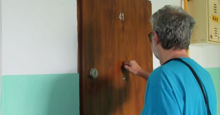 Masz taki znak przy drzwiach? Usuń go, zanim będzie za późno