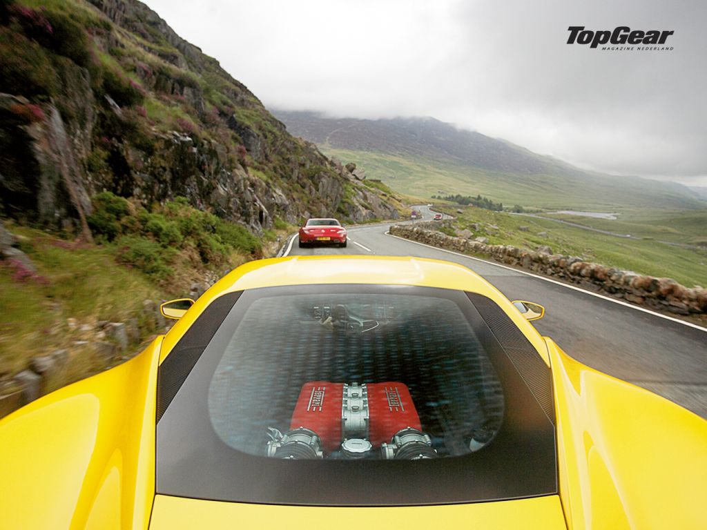 Ferrari 458 Italia, Mercedes SLS AMG (fot. Top Gear Netherlands)