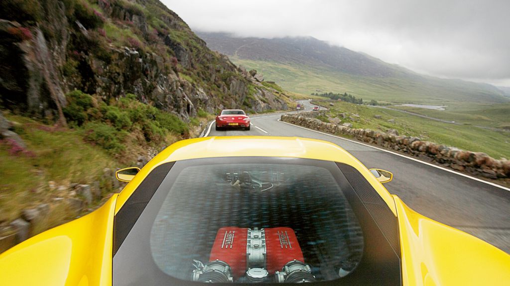Ferrari 458 Italia, Mercedes SLS AMG (fot. Top Gear Netherlands)