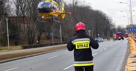 Nie zatrzymał się przed przejściem dla pieszych. Potrącił dwie kobiety