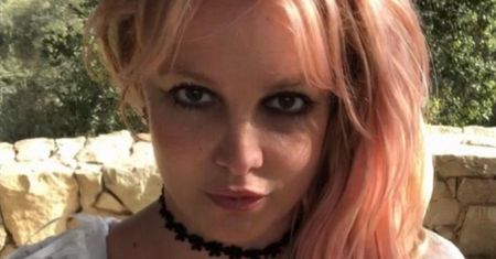 Bliscy są zaniepokojeni stanem Britney Spears: "Zaplanowali interwencję"