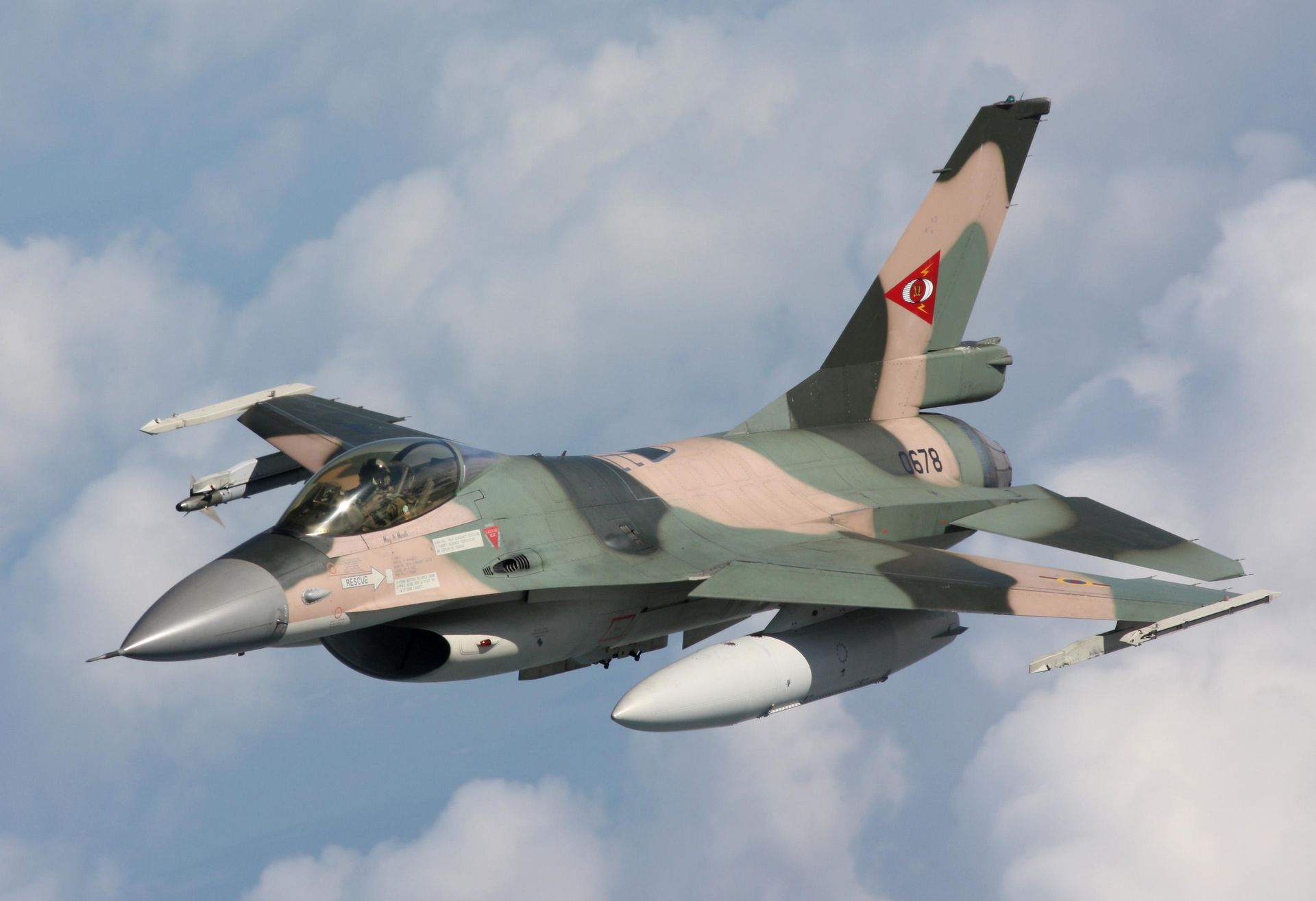ベネズエラのF-16。なぜ彼らはアメリカ軍の攻撃中にカラカスを守らなかったのでしょうか?
