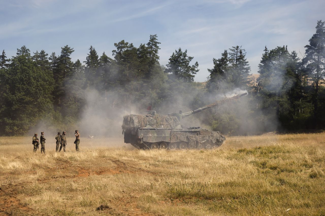 Niemieckie PzH 2000 na ćwiczeniach NATO.