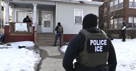 Ojciec z 2-latką zatrzymani przez ICE. "Niewyobrażalny horror"