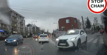 Szokujące nagranie w sieci. Blisko tragedii. Kobieta zasłabła