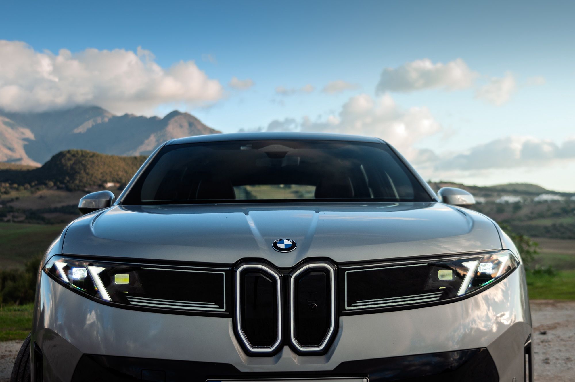 BMW iX3 50 xDrive (2025) - test, pierwsza jazda, recenzja