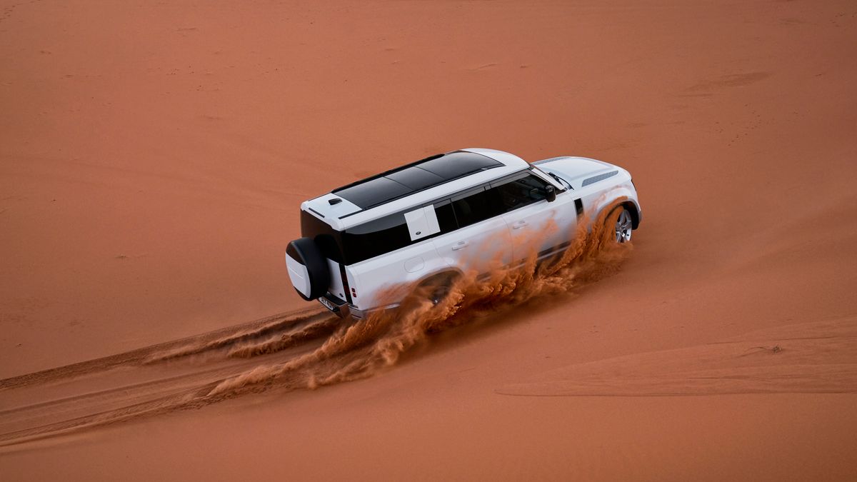 Land Rover Defender 130 (2022)