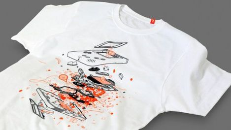 Eksplodujący GameBoy na... koszulce 1