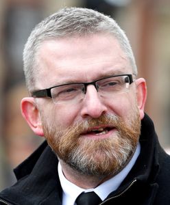 Grzegorz Braun w autobusie pełnym kornasceptyków. Oburzenie w sieci