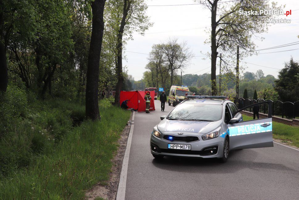 Śląskie. Śmiertelne potrącenie w Osieku. 68-latka zginęła pod kołami samochodu