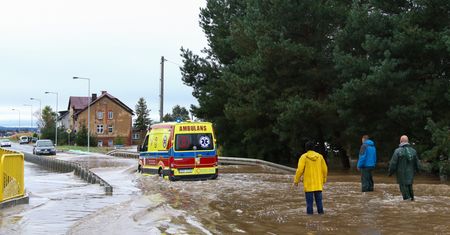 Tysiące osób bez prądu w województwie opolskim. Wydłuża się lista alarmów