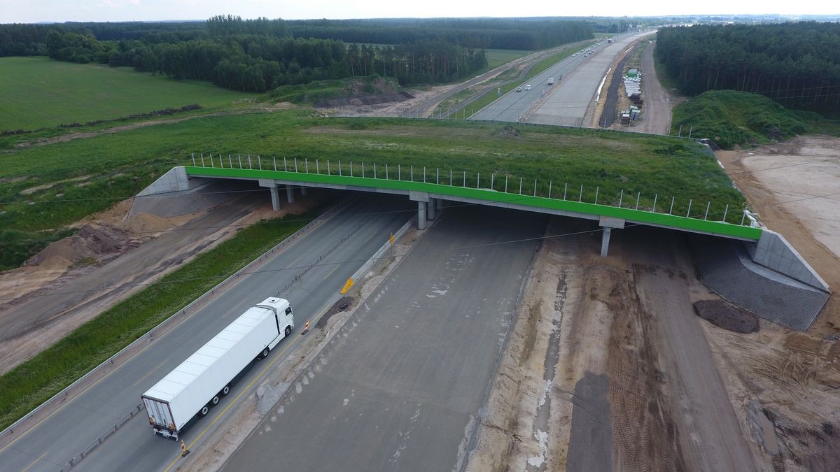Budowa autostrady A1 na odcinku Piotrków Trybunalski - Kamieńsk (czerwiec 2022)