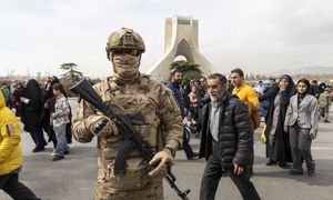 Izrael atakuje Iran. Ekspert: To próba zmiany reżimu