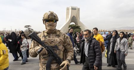 Izrael atakuje Iran. Ekspert: To próba zmiany reżimu