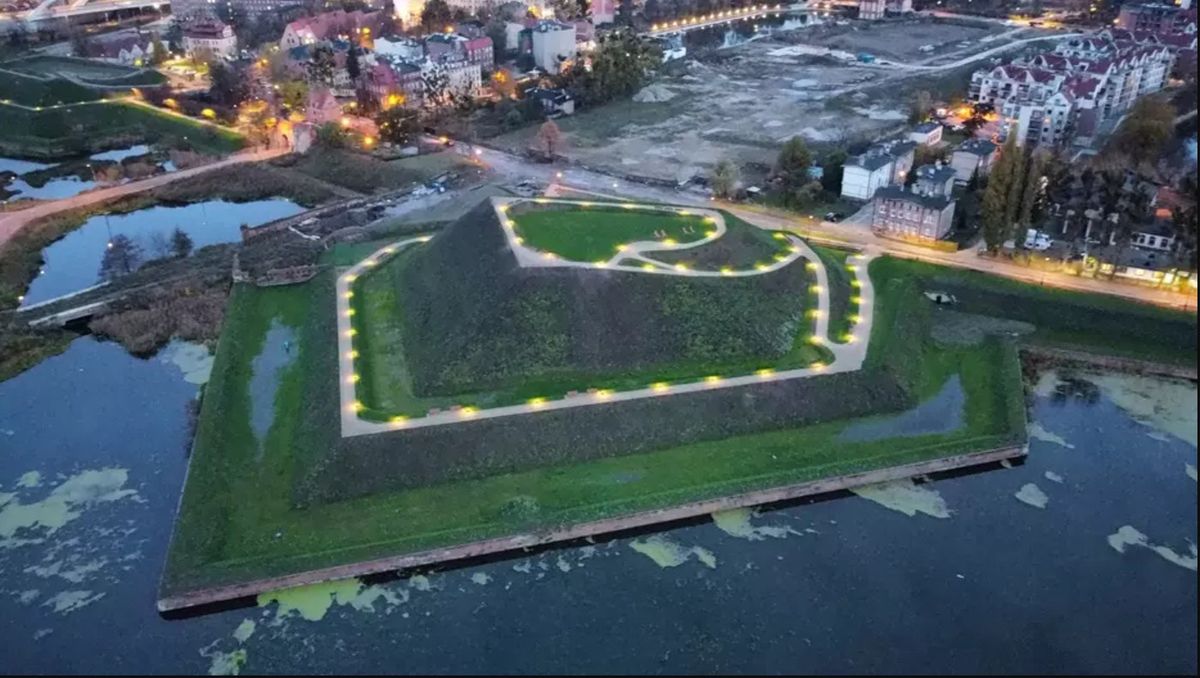 Od kilku miesięcy bastiony na Opływie Motławy nazywane są "gdańskimi piramidami"