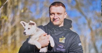 Bełchatów: Zawodnicy Skry pozowali do zdjęć z psami. Powstał kalendarz