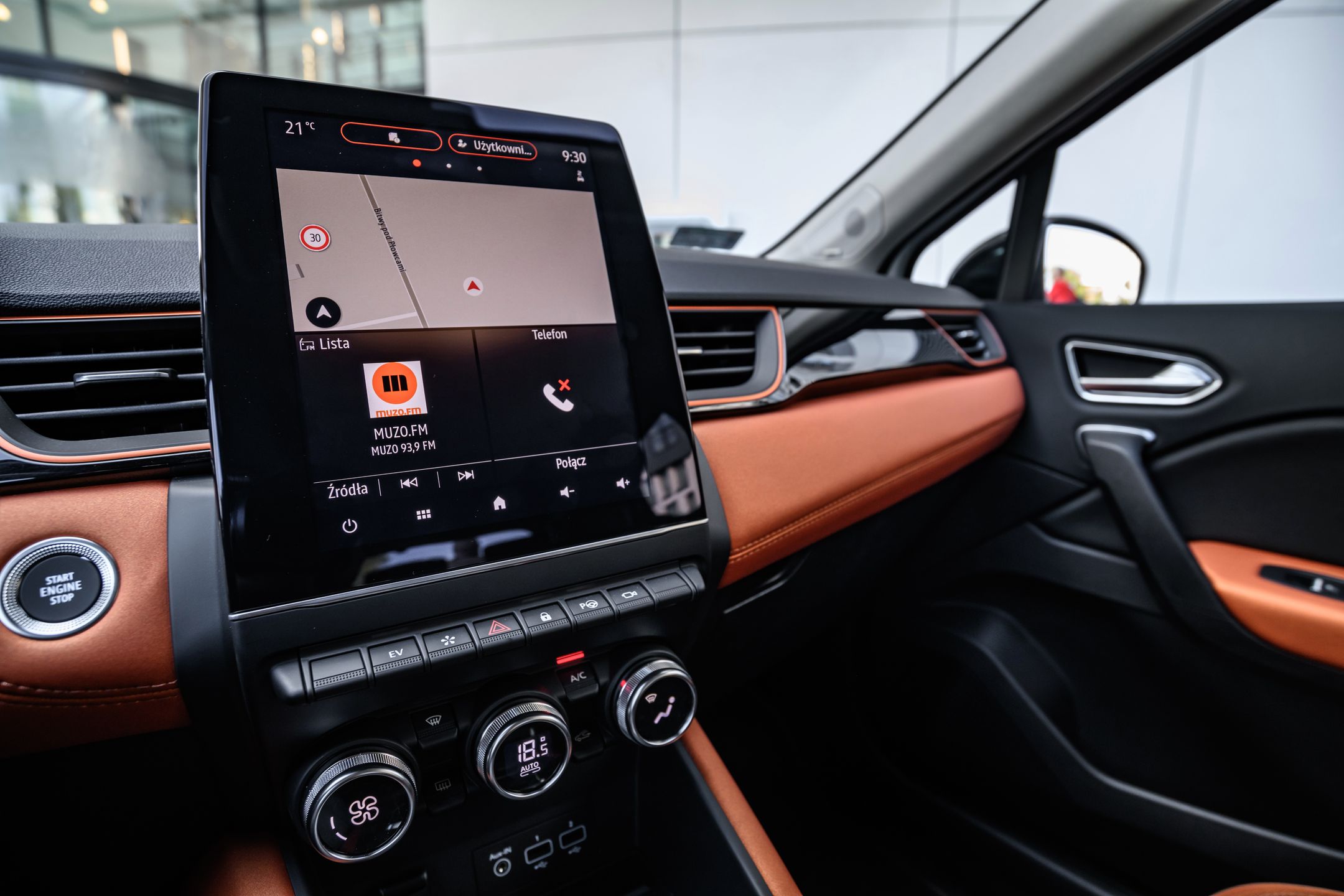 Prezentacja Renault E-Days: Hybrydowa ofensywa Renault 6