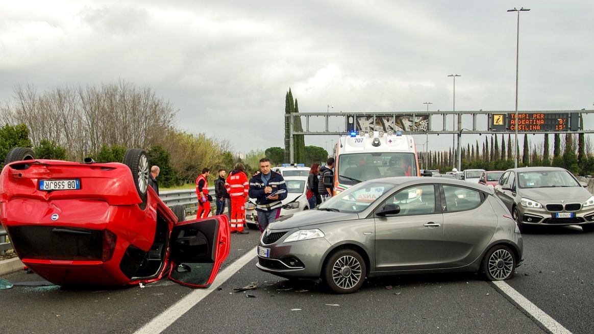 Łańcuch przeżycia to określenie stosowanie w ratownictwie medycznym w odniesieniu do sekwencji czynności, które są niezbędne przy udzielaniu pierwszej pomocy osobie z nagłym zatrzymaniem krążenia. 