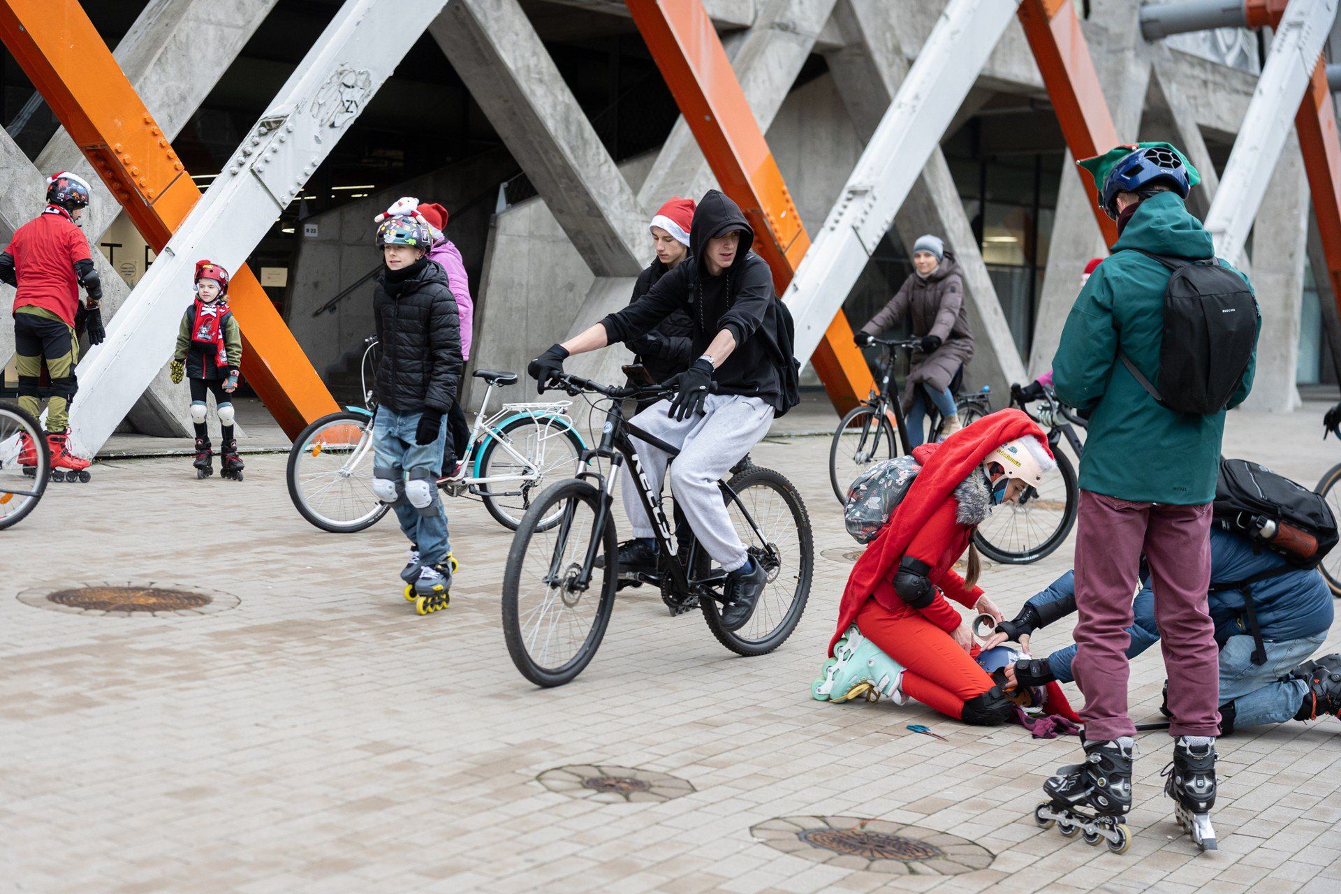 Mikołajkowy Przejazd Rowerowo-Rolkowy w Białymstoku