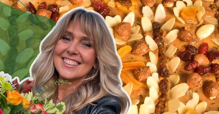 Dziś upiecz, dokończ w sobotę. Ewa Wachowicz "sprzedała" patent na najlepsze mazurki