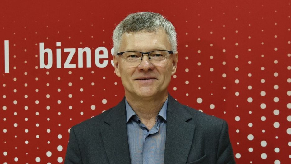 Na zdjęciu prorektor Politechniki Świętokrzyskiej do spraw studenckich i dydaktyki - profesor Artur Maciąg. Na studia wciąż można się zapisać, a on wyjaśnia dlaczego warto postawić na tutejszą uczelnię.