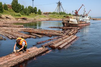 Wyciek ropy w syberyjskiej rzece. Szkody oszacowano na 15 mln dol.