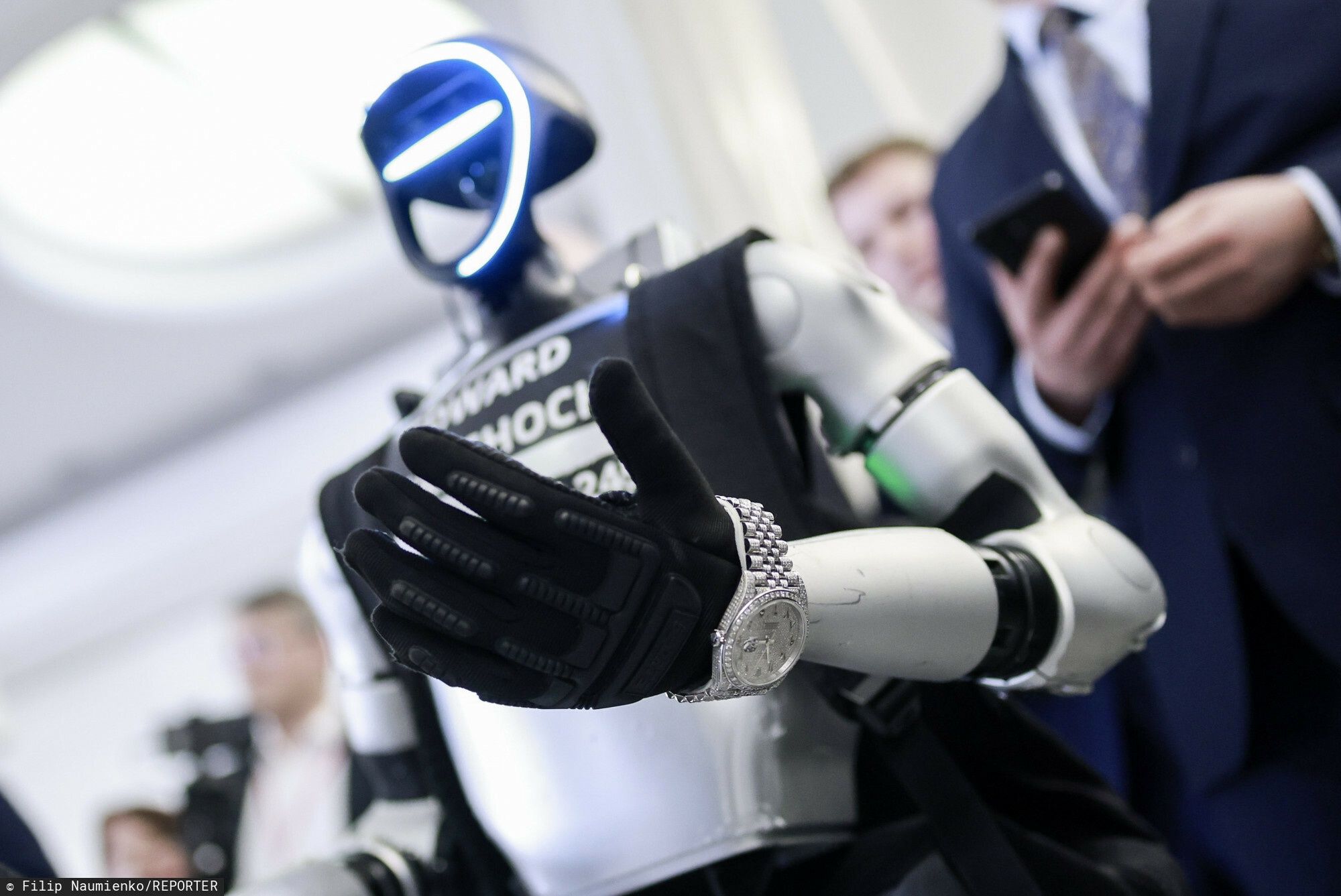 54. posiedzenie Sejmu X kadencji - dzie? 125.03.2026. Warszawa. 54. posiedzenie Sejmu X kadencji Fot. Filip Naumienko/REPORTERN/z: humanoidalny robot Unitree G1 Edward Warchocki,Filip Naumienko/REPORTER