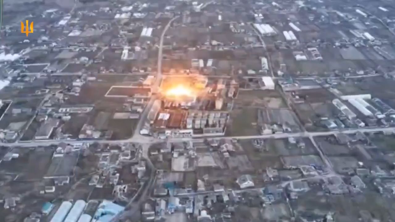Ukraiński atak za pomocą 250-kilogramowej bomby AASM Hammer na rosyjski cel. 