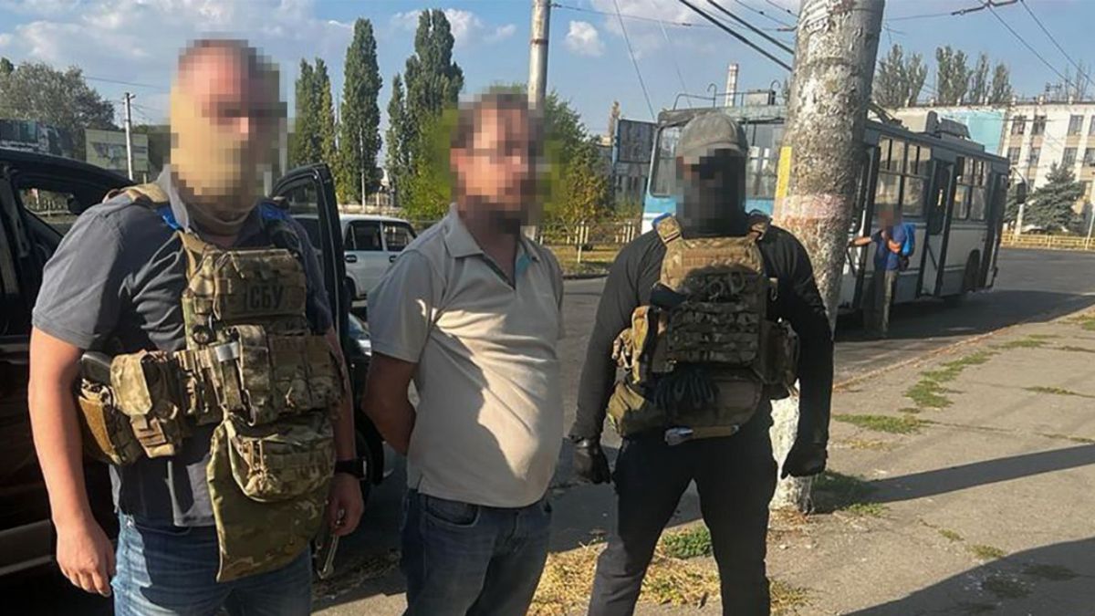 Ksiądz wpadł w ręce SBU w Chersoniu, bo handlował bronią 