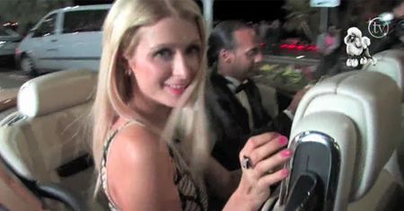 Paris wdzięczy się do paparazzi w Cannes