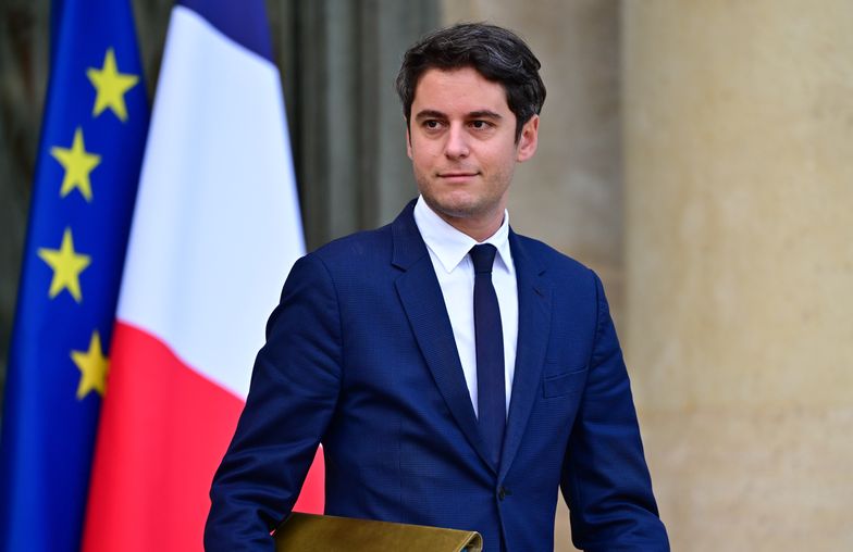 Premier Francji zachęca do "eksperymentowania". Urzędnicy mogą się ucieszyć