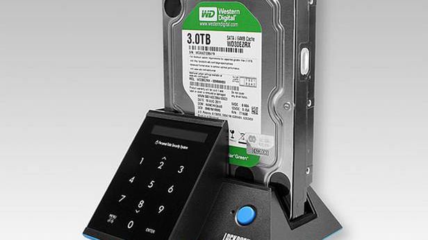 Stacja dokująca EZSAVE - pomysłowy sposób na zabezpieczenie danych 1